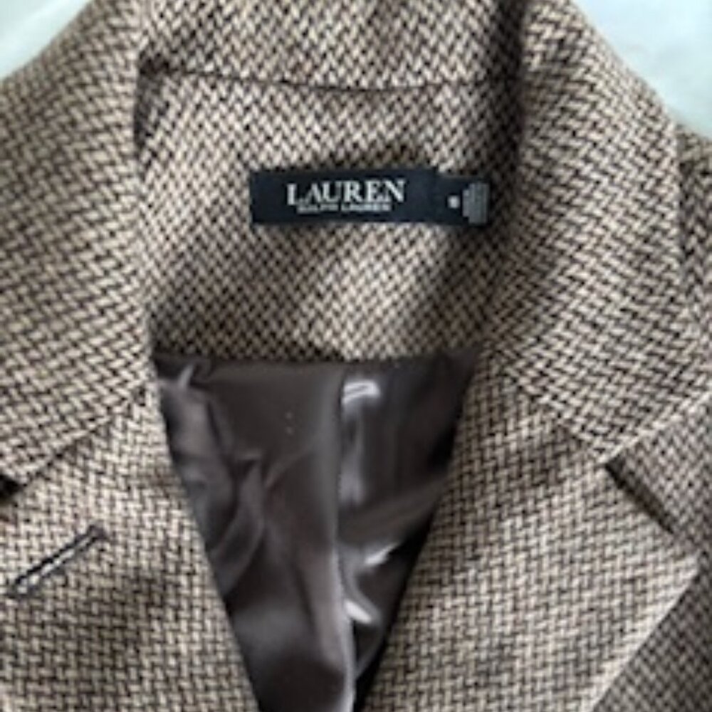 Wool coat knee length